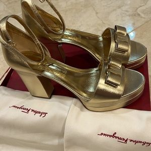 Salvatore Ferragamo eclipse ladies Sandals